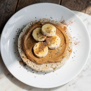 Rice Cake with Almond Butter